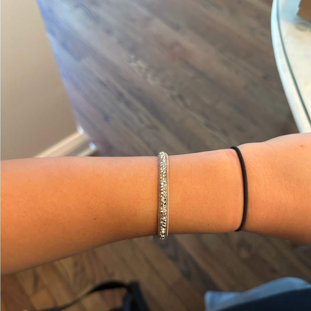 Various Bracelets - Picture 2 of 7